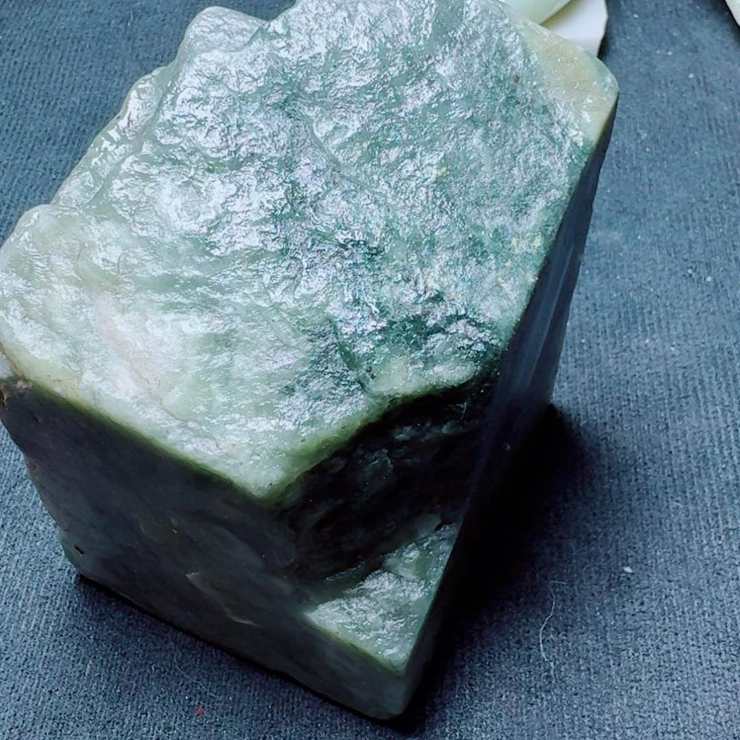 未镶嵌和田玉珠宝奇石