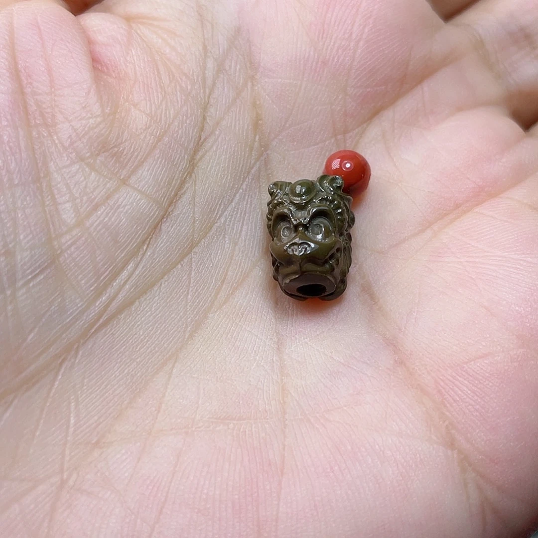 未镶嵌配饰南红玛瑙