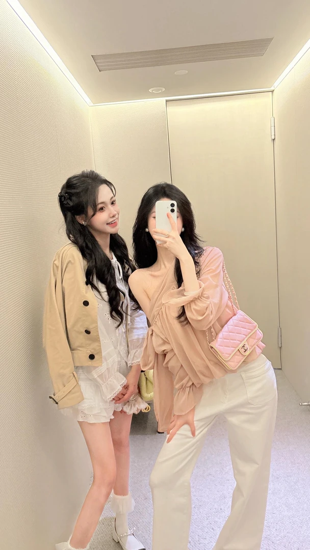 秋季新款英伦风短款风衣外套+花边短裙女高级感斜肩上衣+牛仔裤女