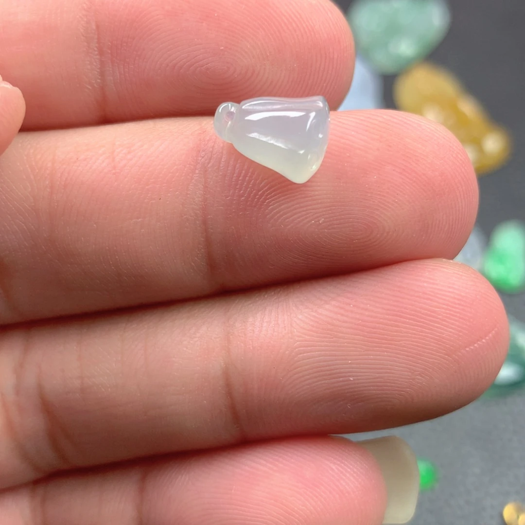 【闪购商品】颈饰未镶嵌翡翠翡翠