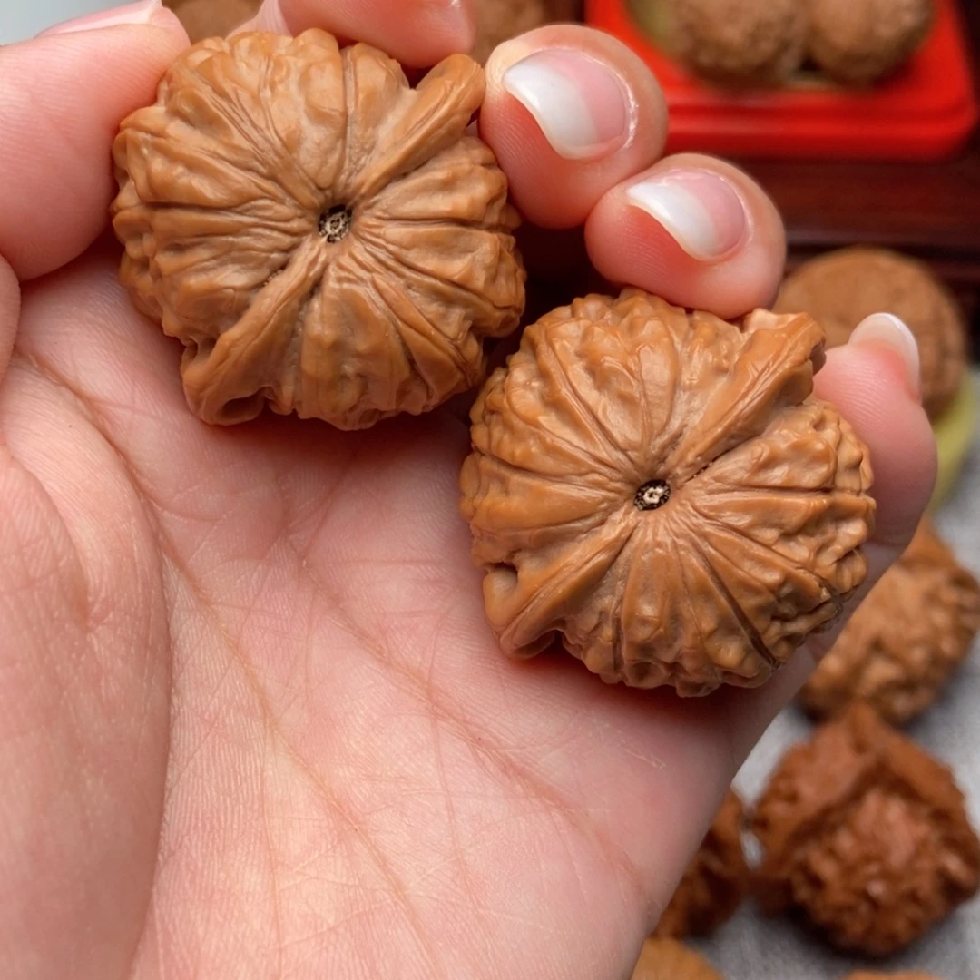 文玩核桃把件头茬对石门37全品
