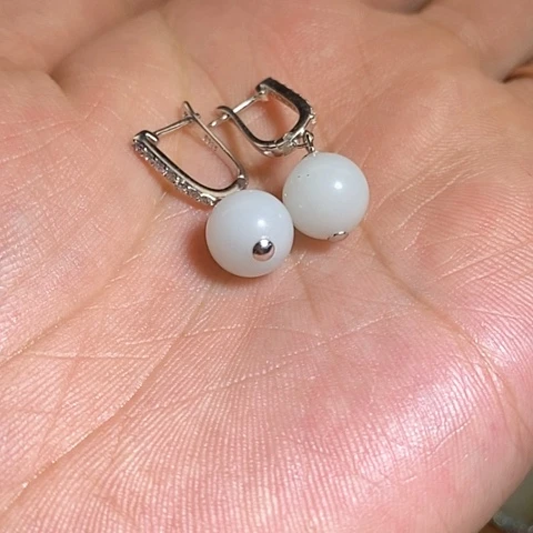 【闪购商品】银S925镶嵌和田玉耳坠S****哇