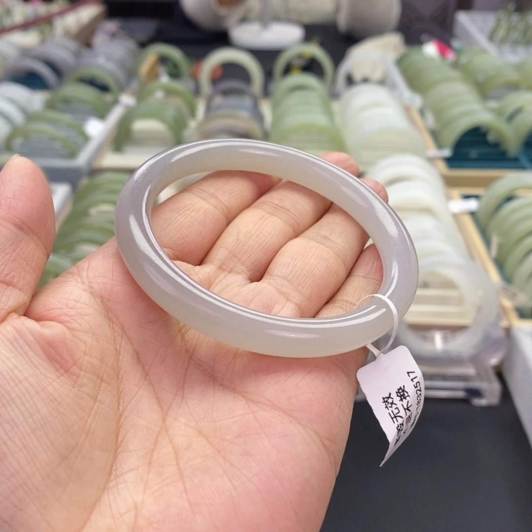 和田玉未镶嵌珠宝奇石和田玉手镯55.56