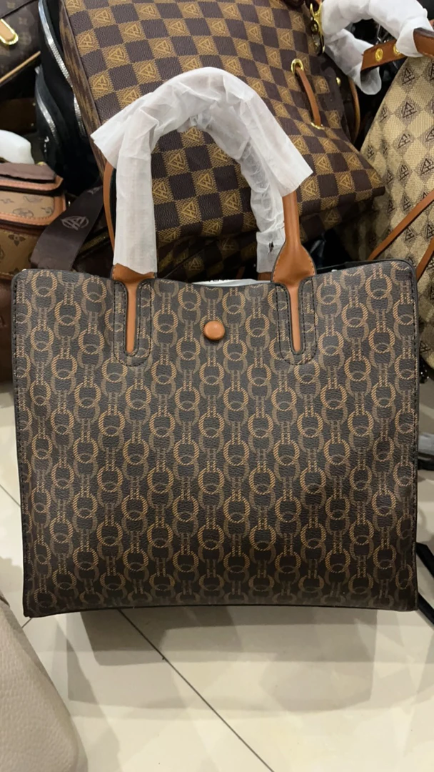 高品质包包特价处理单肩腋下斜跨包肩包马鞍双根斜挎包托特包