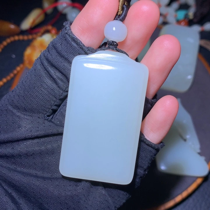 颈饰未镶嵌和田玉空