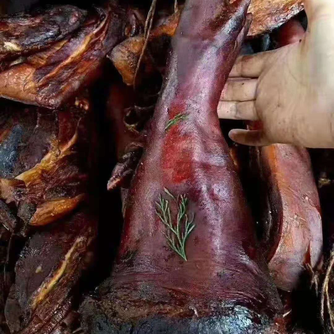 腊猪脚贵州土猪纯手工烟熏腊猪脚（现称现卖）