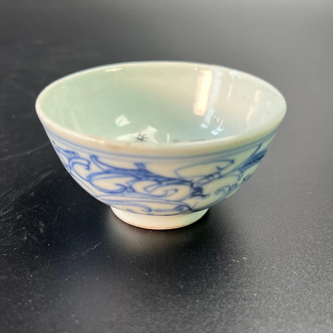 25072087清道光青花缠枝花卉纹杯 直径6.6cm A02495