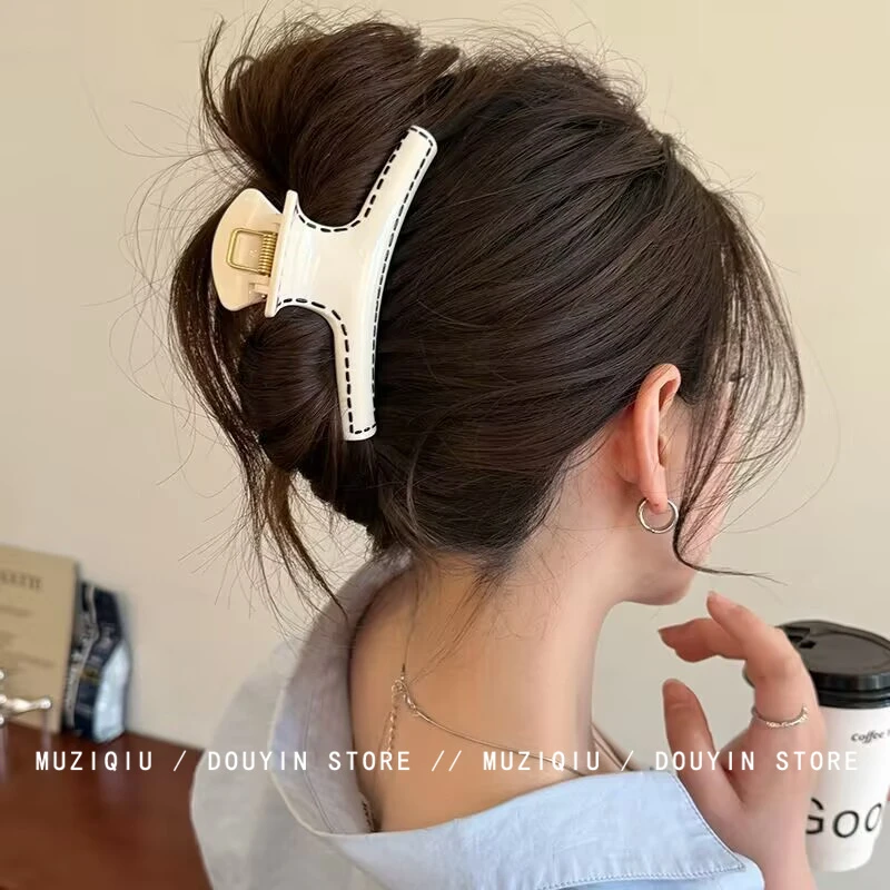 木子秋夏日小清新蓝白弧形抓夹2025新款气质发夹高级感百搭鲨鱼夹