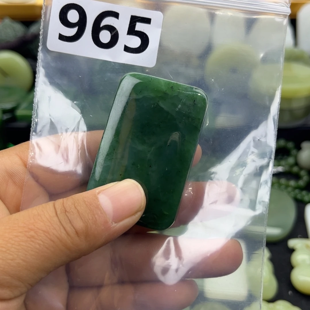 和田玉未镶嵌珠宝半成品