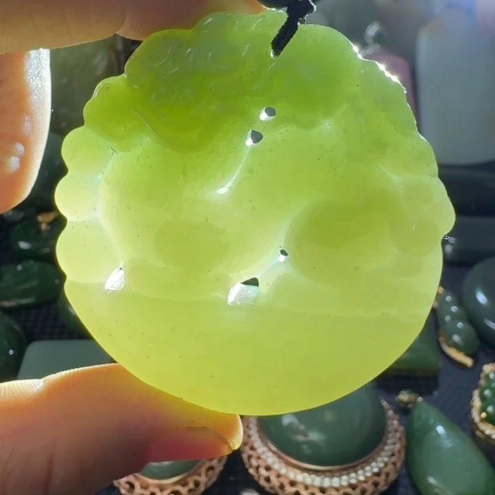项圈未镶嵌和田玉翠青龙牌