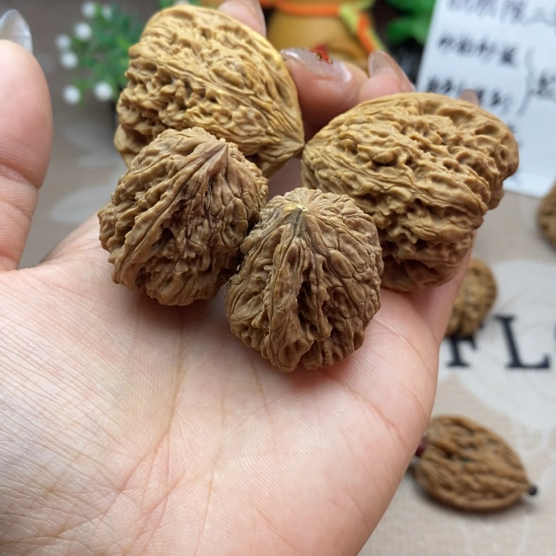 W***n吊坠文玩核桃南疆