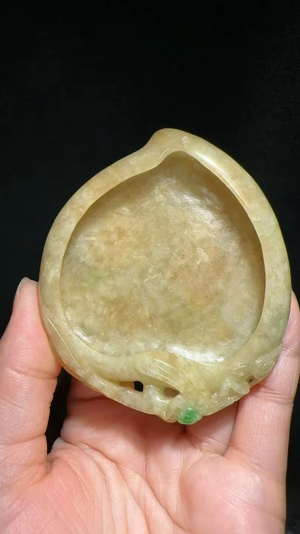 翡翠笔洗全美品。