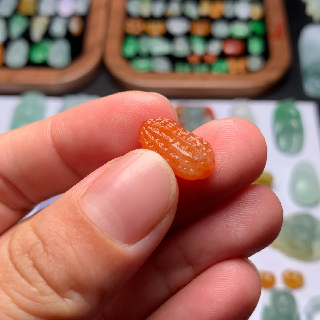 未镶嵌定制翡翠花生