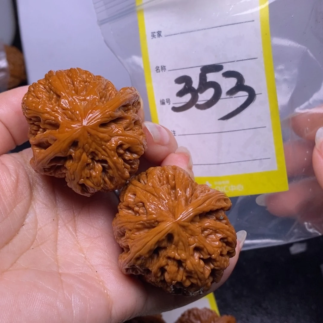 文玩核桃把件353/43粗筋