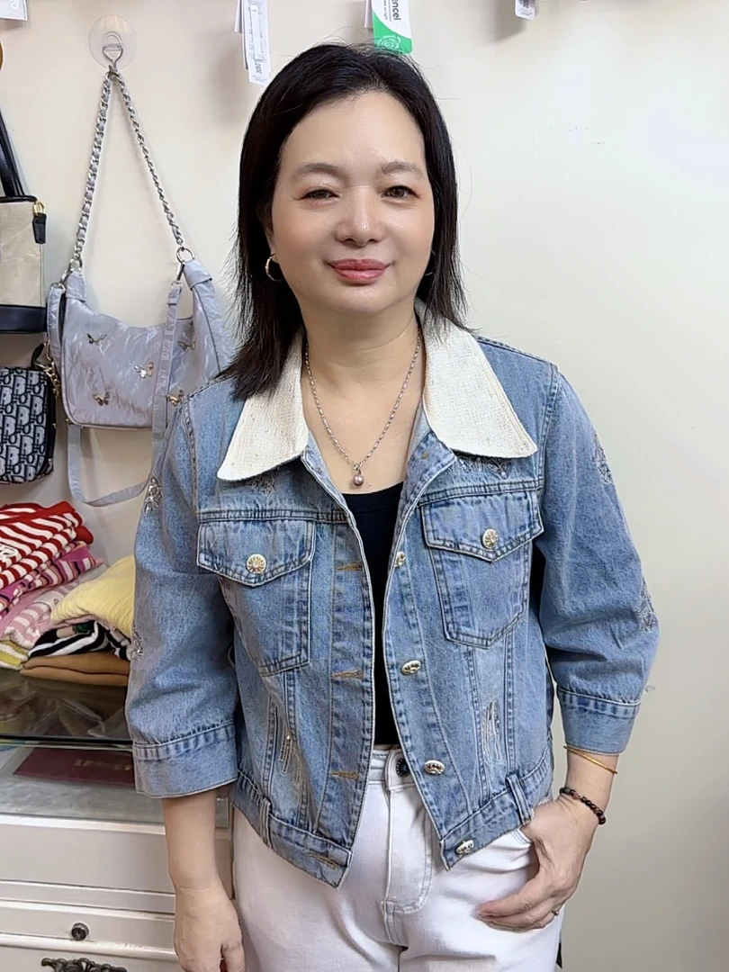 春秋季牛仔外套女百搭浅蓝色廓形夹克通勤日常刺绣上衣