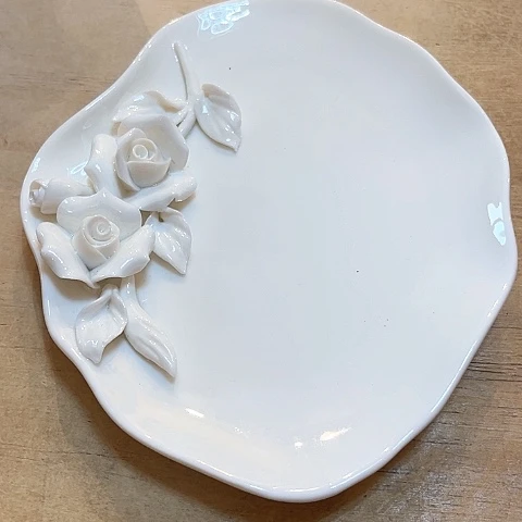 默***瓷两朵花碟子两个特价给你的