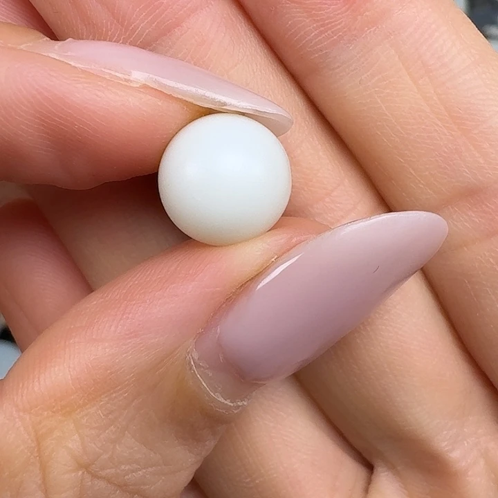 暴***梨和田玉未镶嵌颈饰