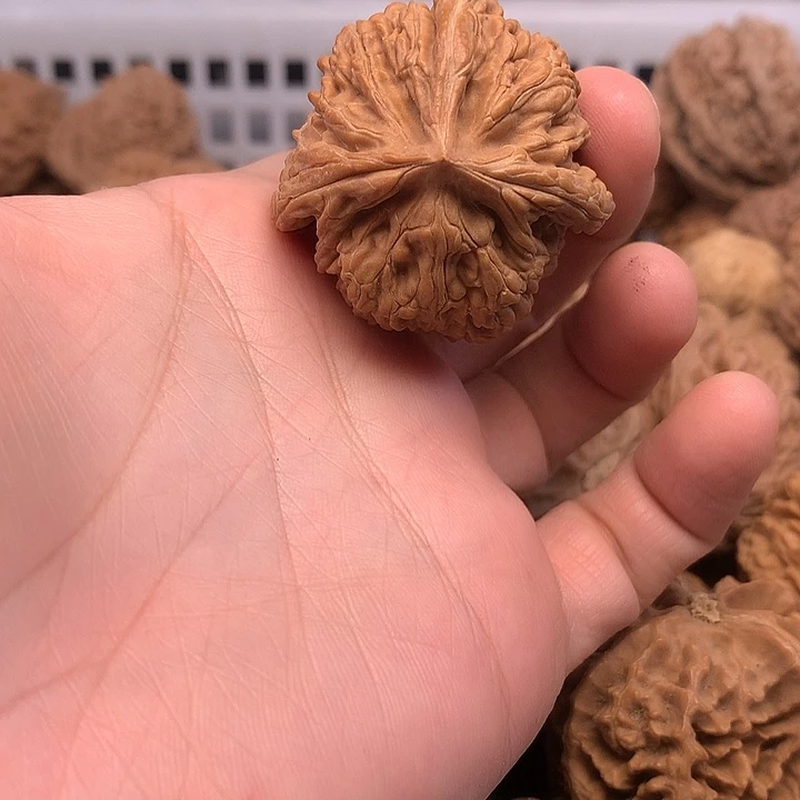 J***L吊坠文玩核桃文玩核桃