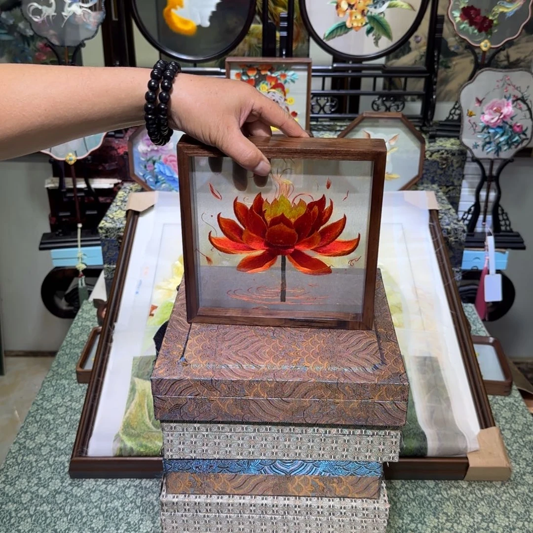 刺绣刺绣工艺精湛独特设计新颖时尚