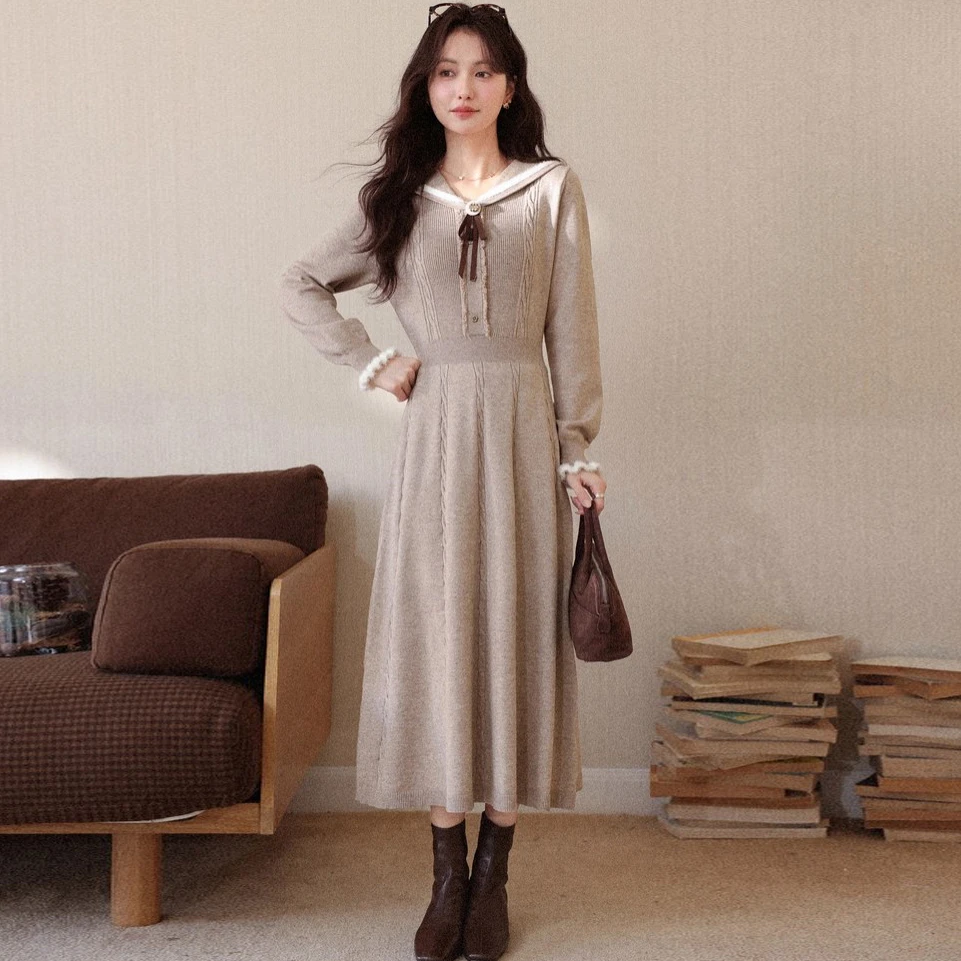 12.21早预告款冬季新款收腰显瘦百搭海军领针织连衣裙 NTS683417