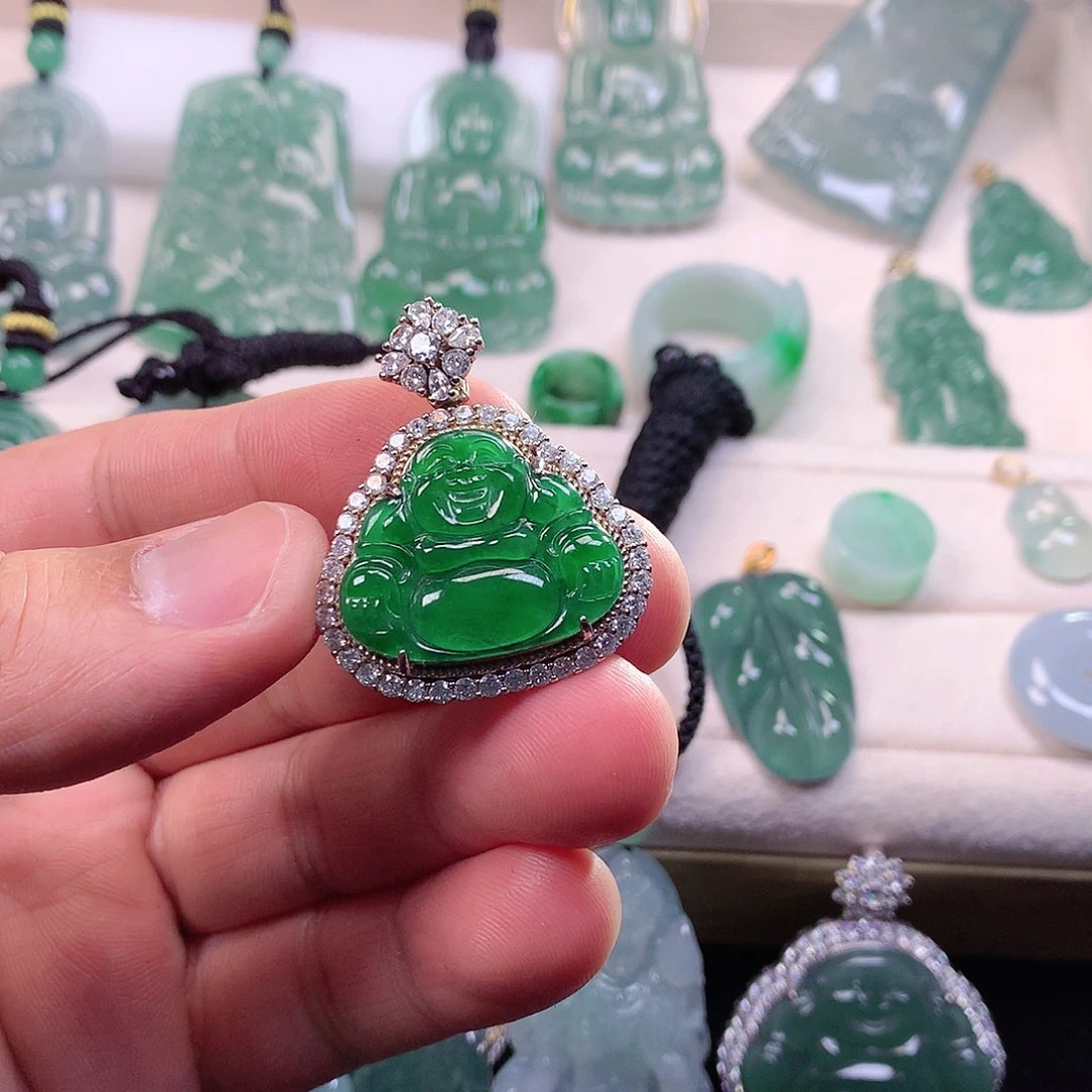 翡翠颈饰银S925镶嵌翡翠