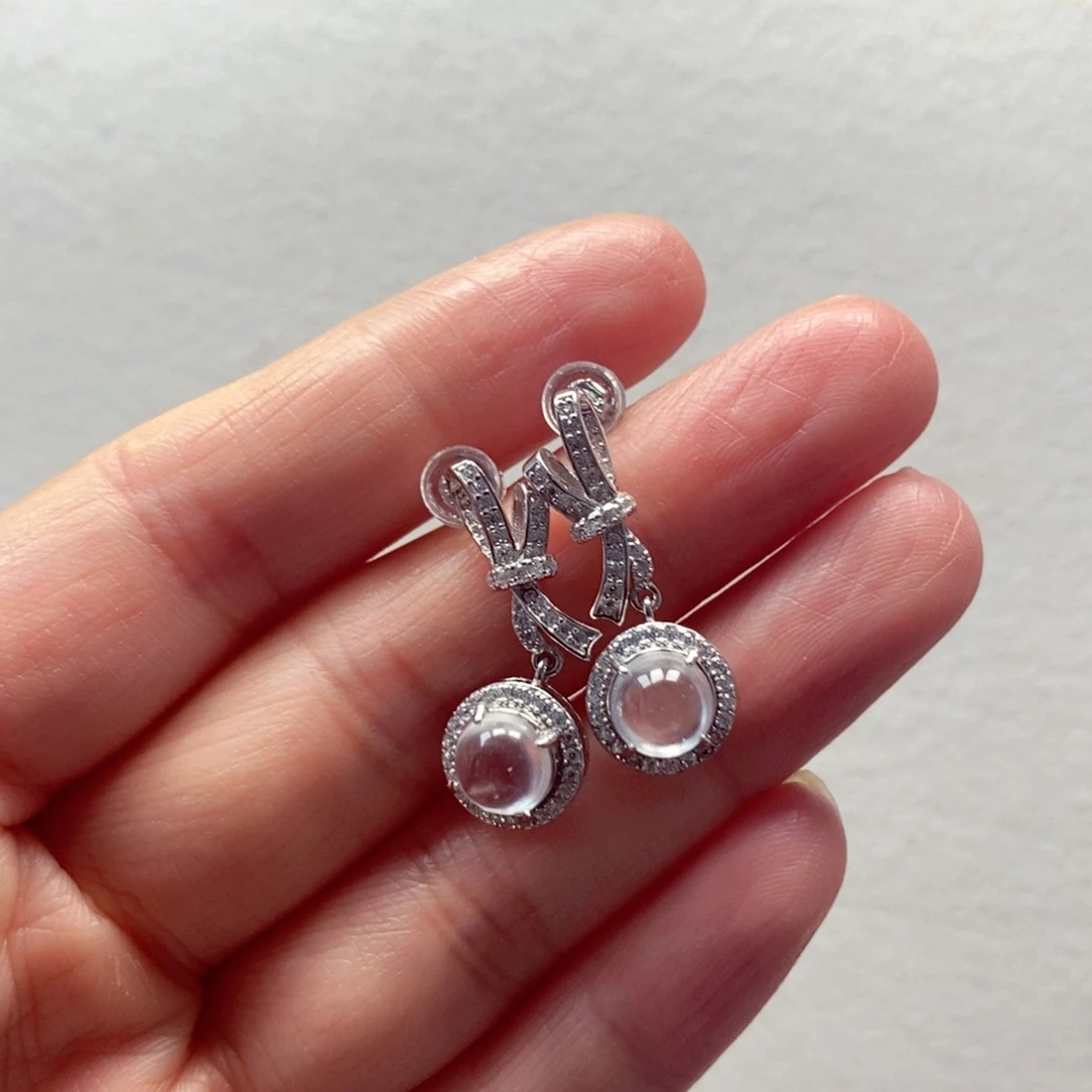 石英质玉耳饰未镶嵌