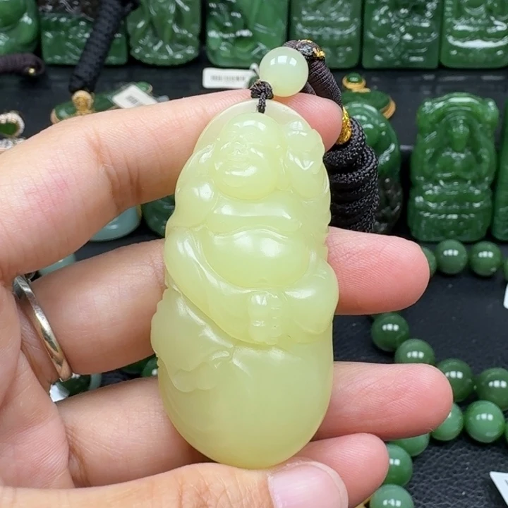 颈饰未镶嵌和田玉