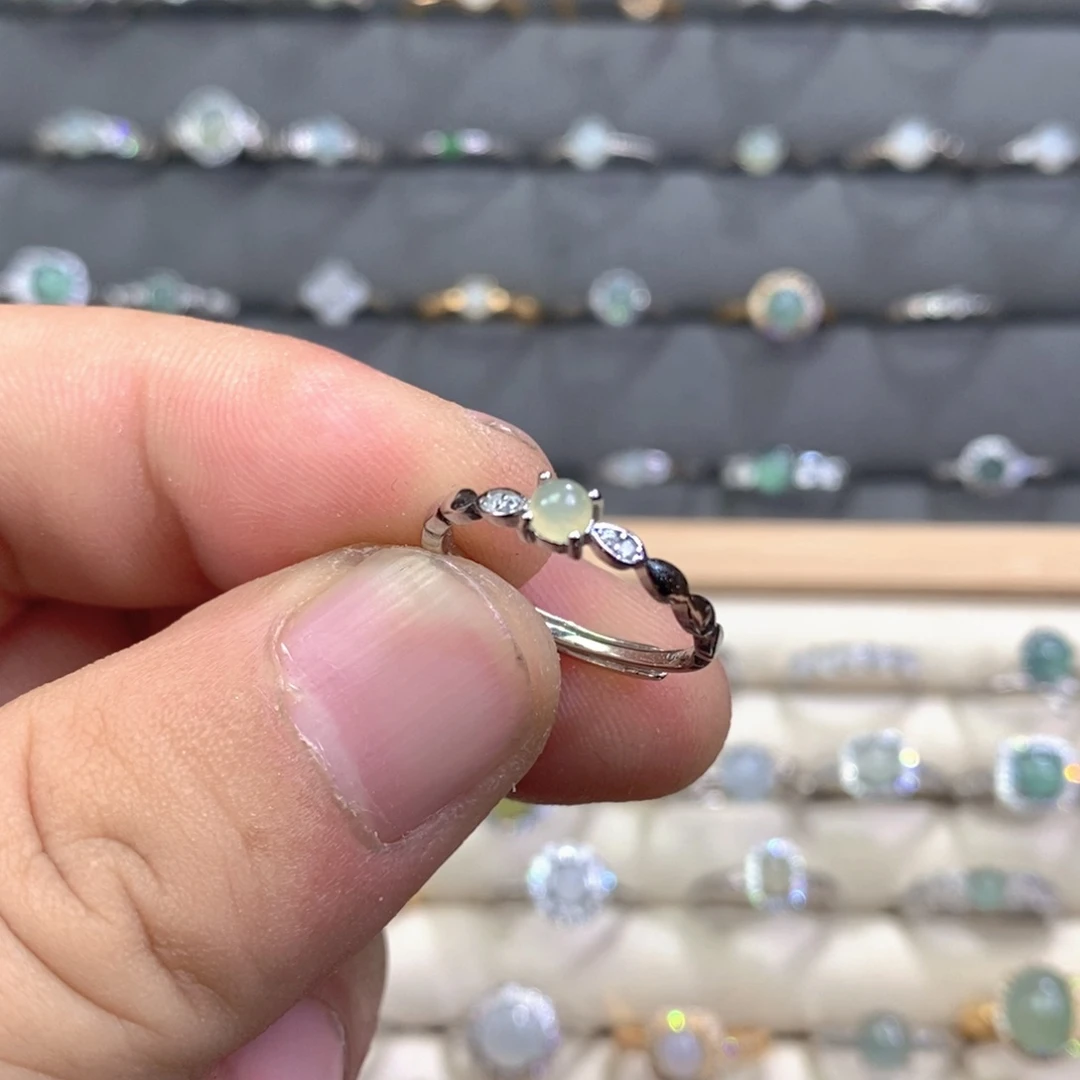 翡翠未镶嵌戒指翡翠