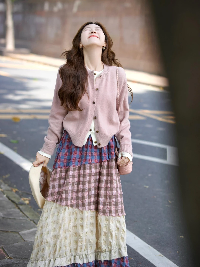 秋冬一整套女高级感粉色假两件针织上衣女彩色拼接半身裙两件套潮