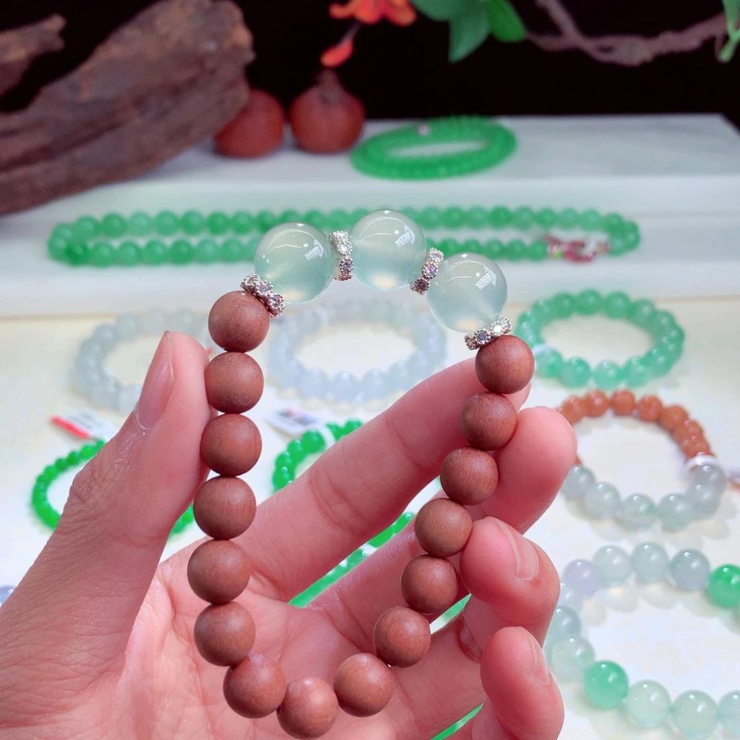 翡翠未镶嵌手链卡13.6mm