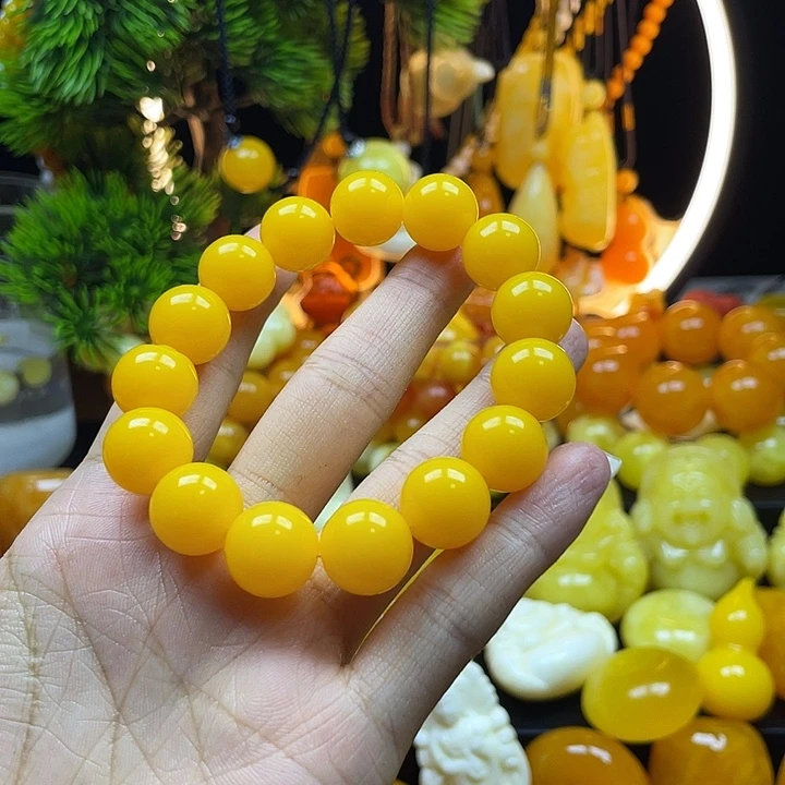 英***宝非金属鸡油黄手串