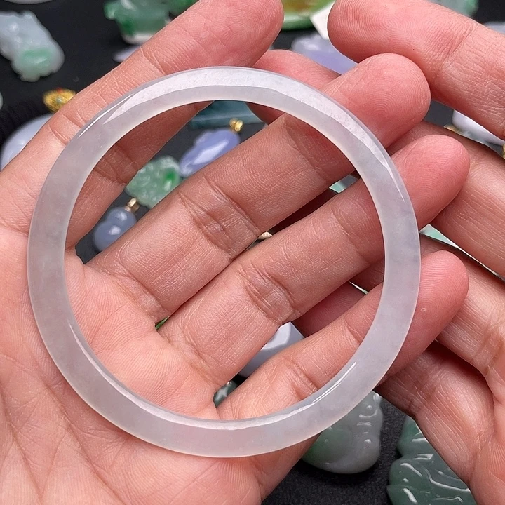 翡翠未镶嵌颈饰叮当镯