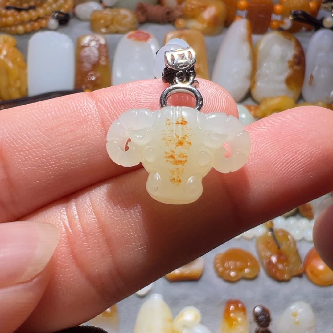 和田玉未镶嵌吊坠(不含链)