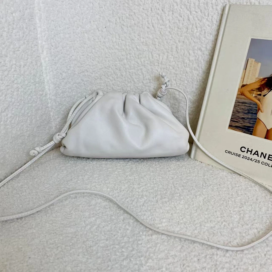 99新 BOTTEGA VENETA/葆蝶家  壹臻/白色云朵包mini 41750982