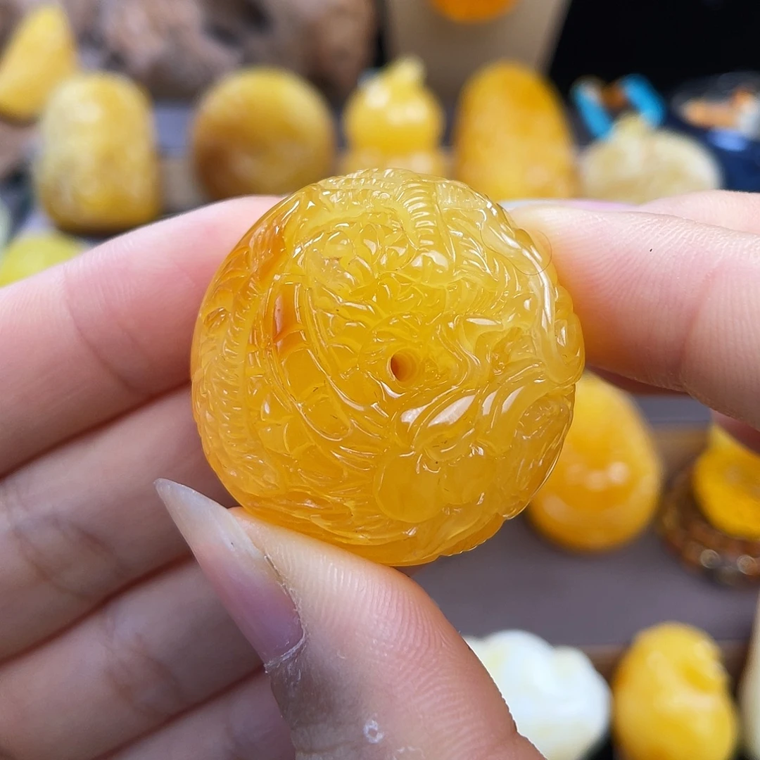 琥珀未镶嵌珠宝奇石