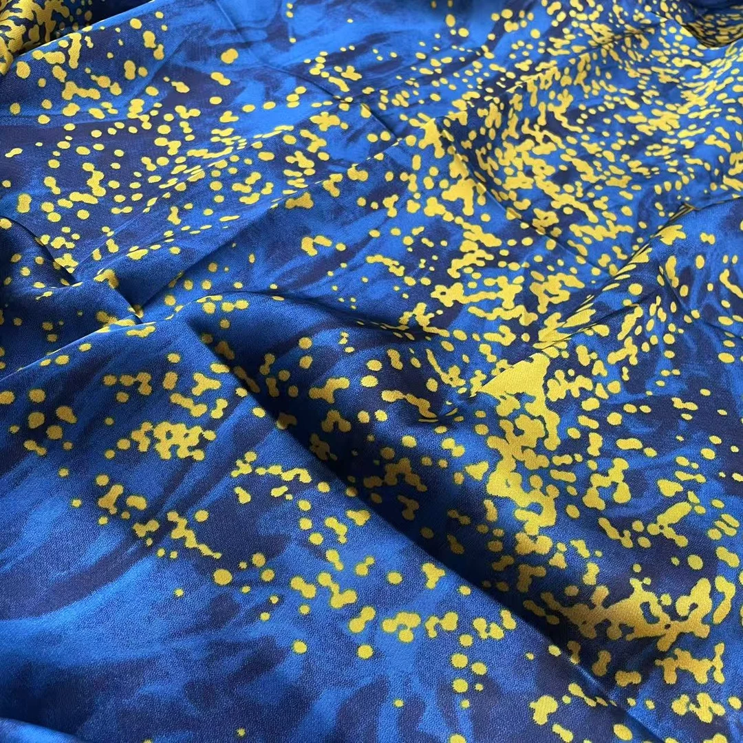 满天星丽景缎丝巾