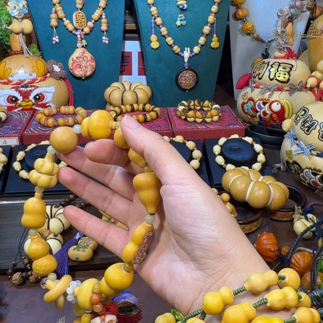 格***物大叶紫檀（黑酸枝木类）