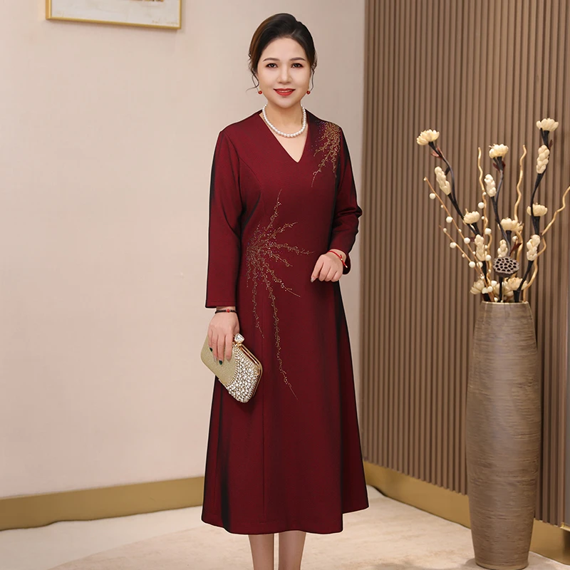 喜婆婆婚宴装2025新款女方母亲婚宴礼服十一结婚喜庆订婚妈妈裙子
