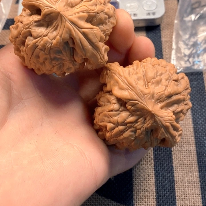 文玩核桃吊坠全品龙鼎