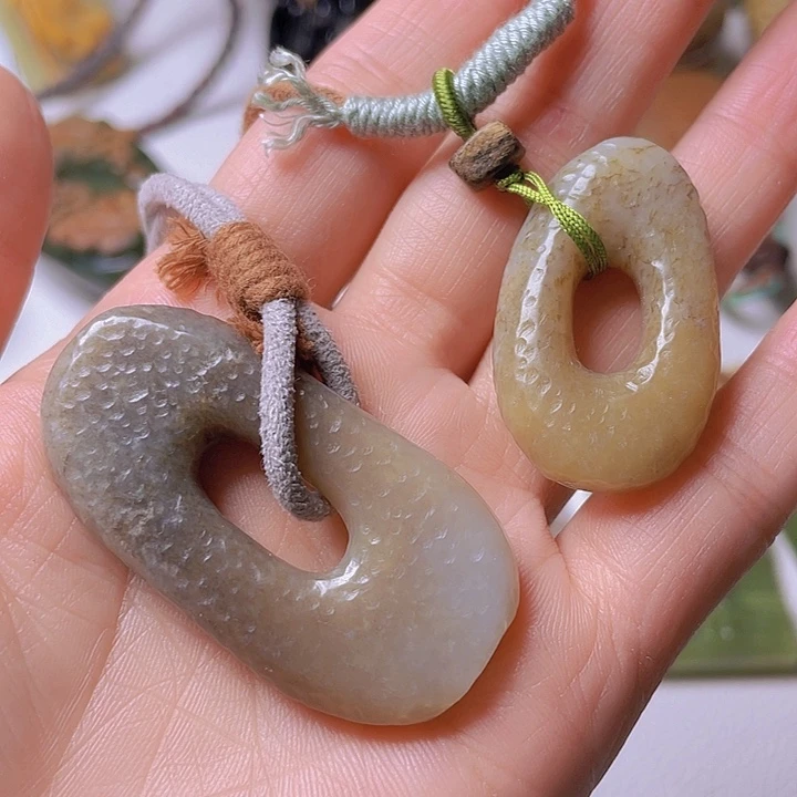 和田玉手把件未镶嵌巴**合