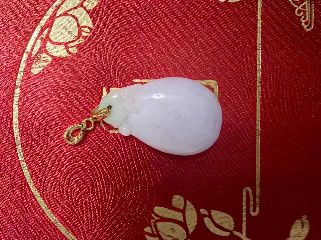 天然缅甸翡翠工艺精细挂饰挂