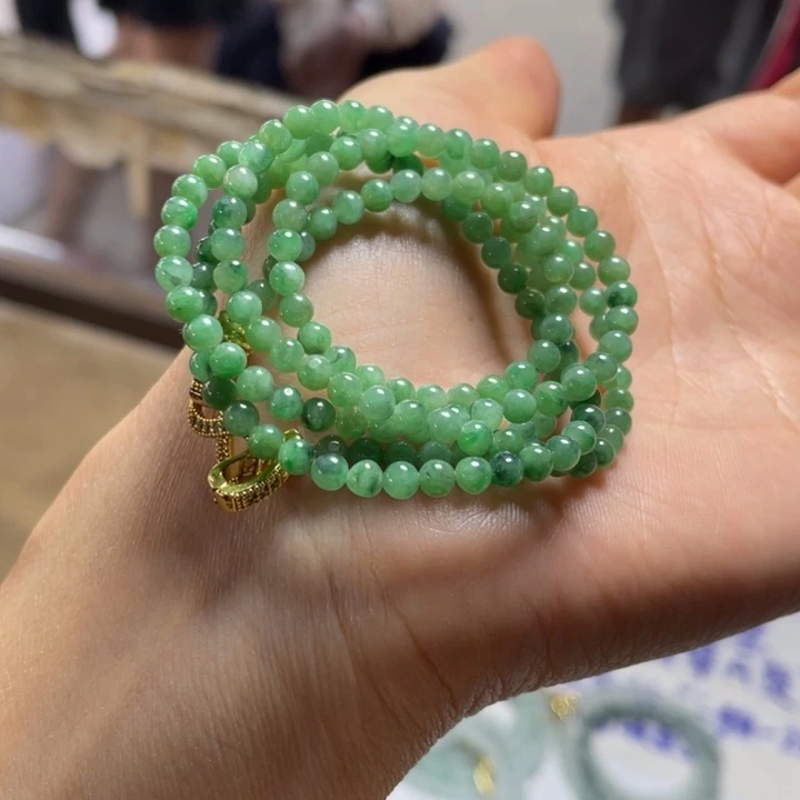 定制翡翠未镶嵌满绿小米珠