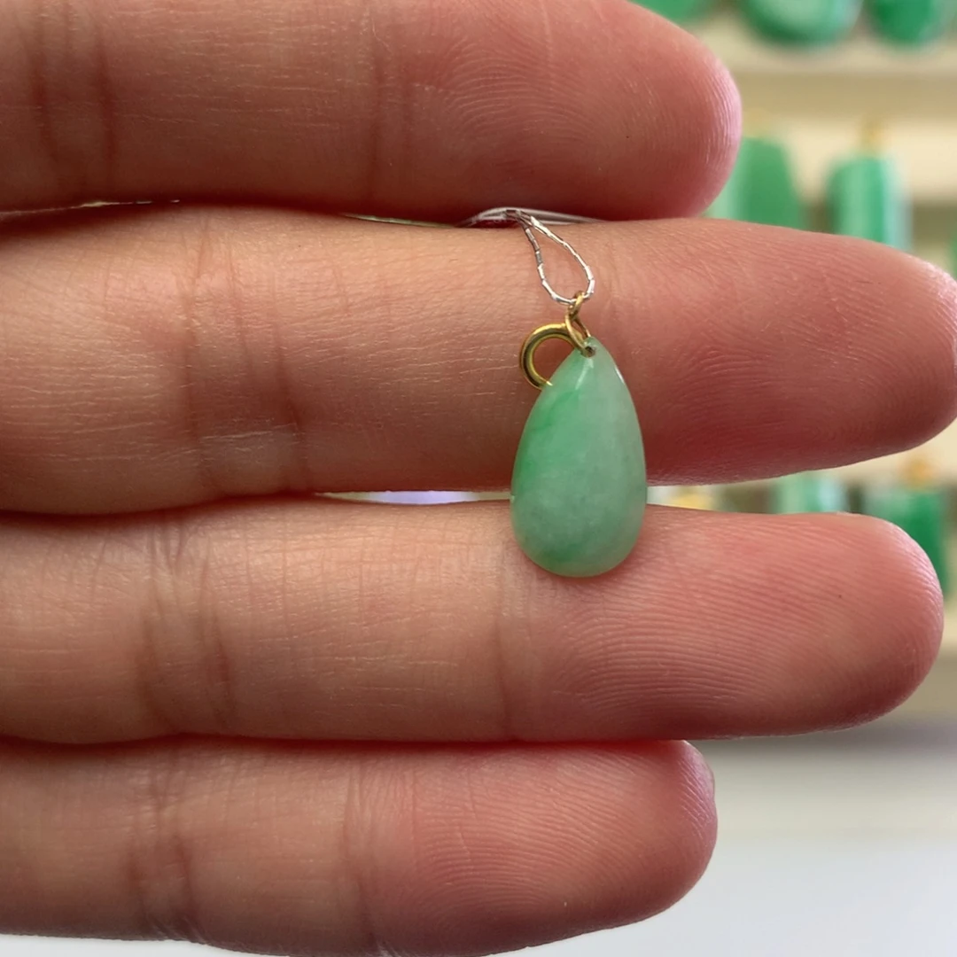 翡翠颈饰18K金镶嵌挂件