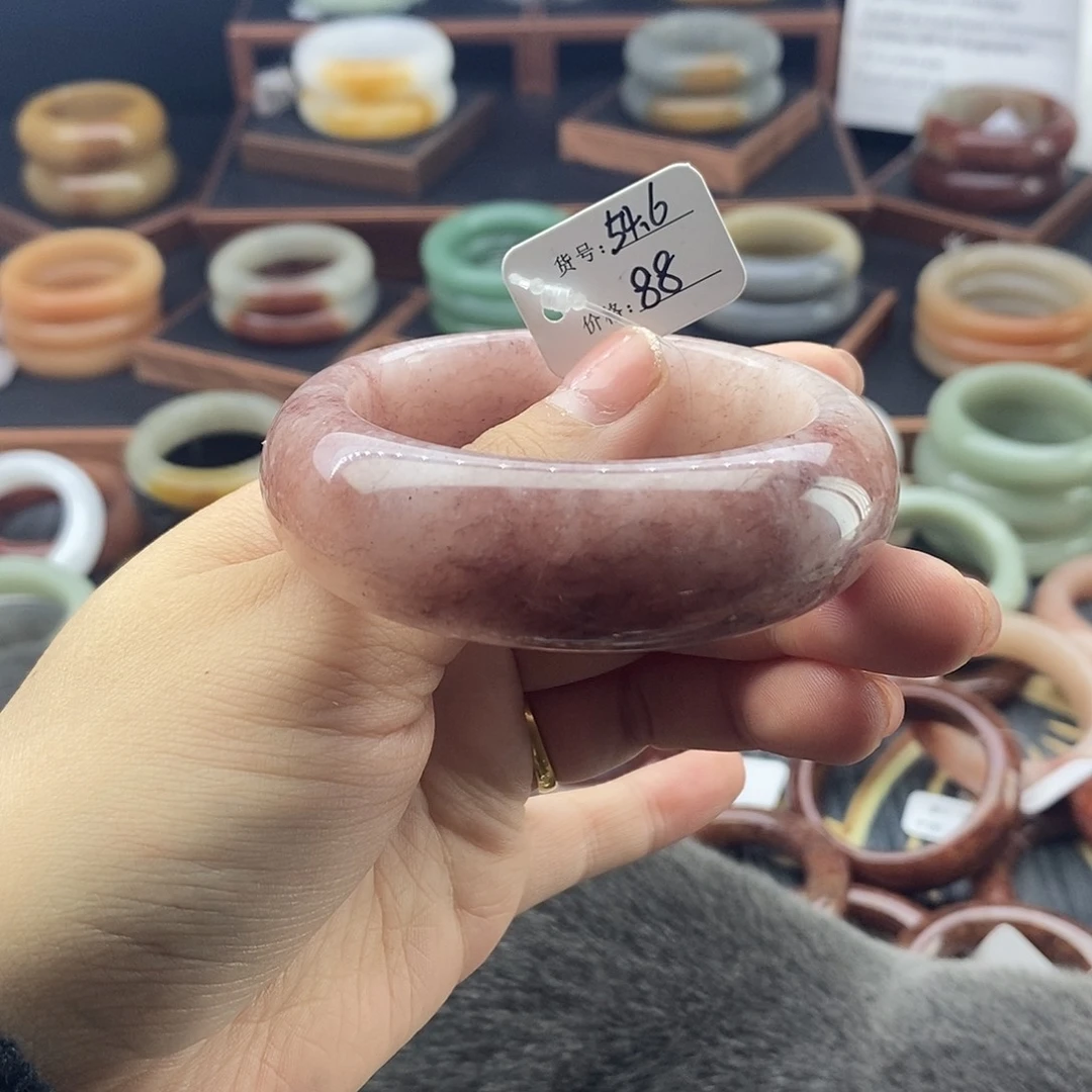 未镶嵌手镯石英岩玉