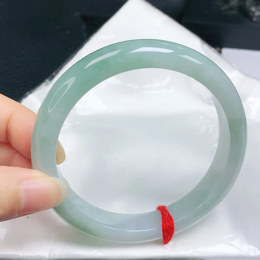翡翠手镯未镶嵌正