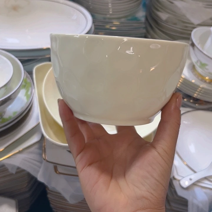 瓷片奶油碗六个微瑕4.5寸
