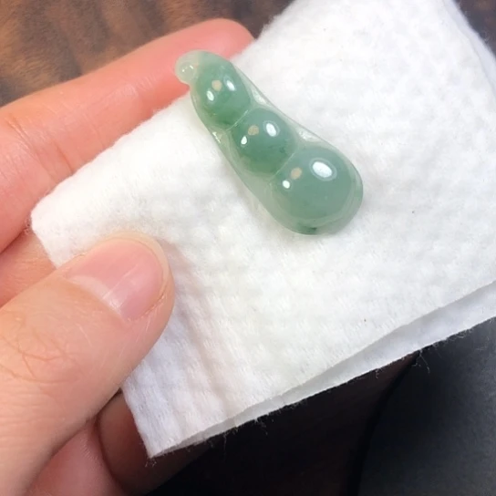 翡翠未镶嵌颈饰缅甸A货，每天下午1点半开播