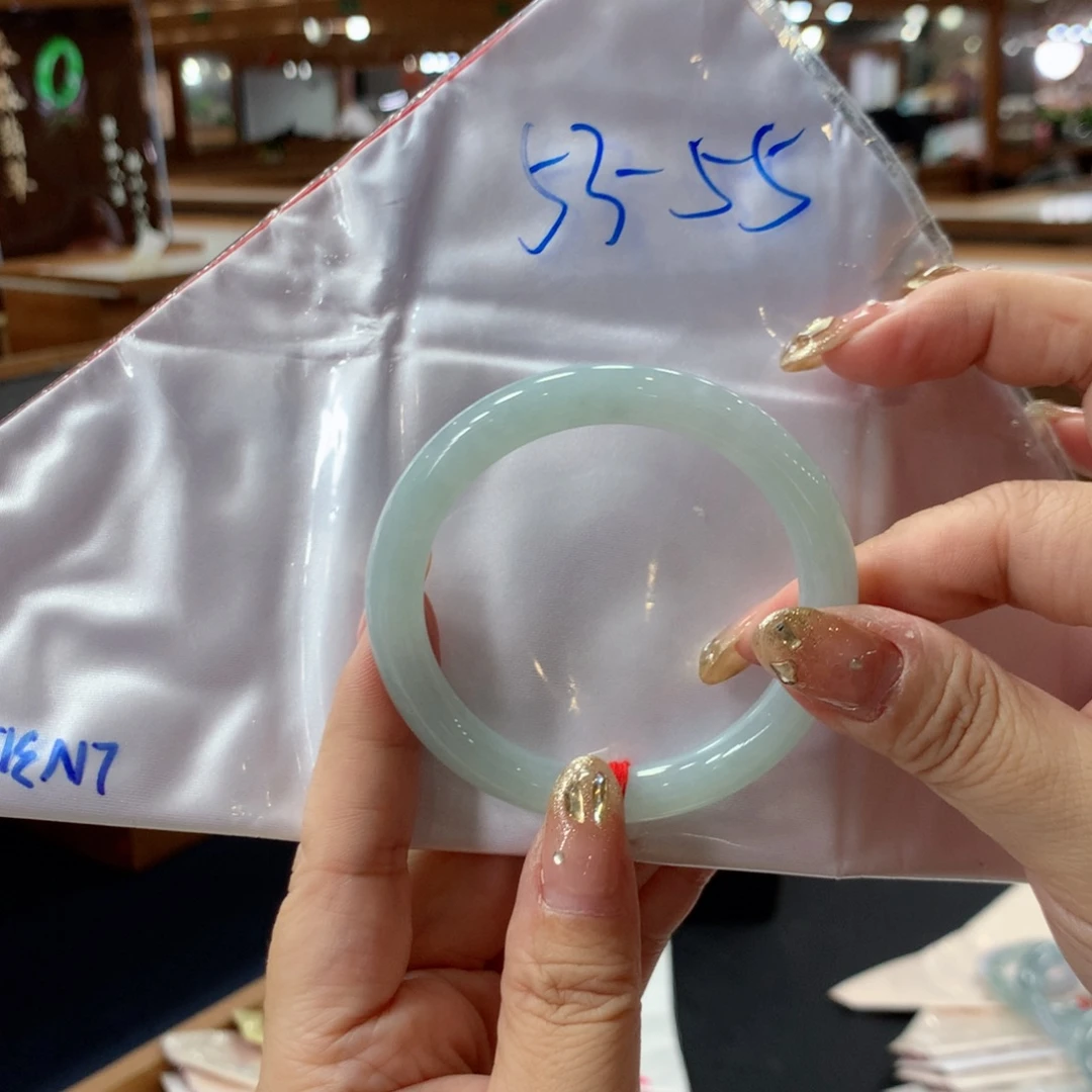 未镶嵌手镯翡翠翡翠