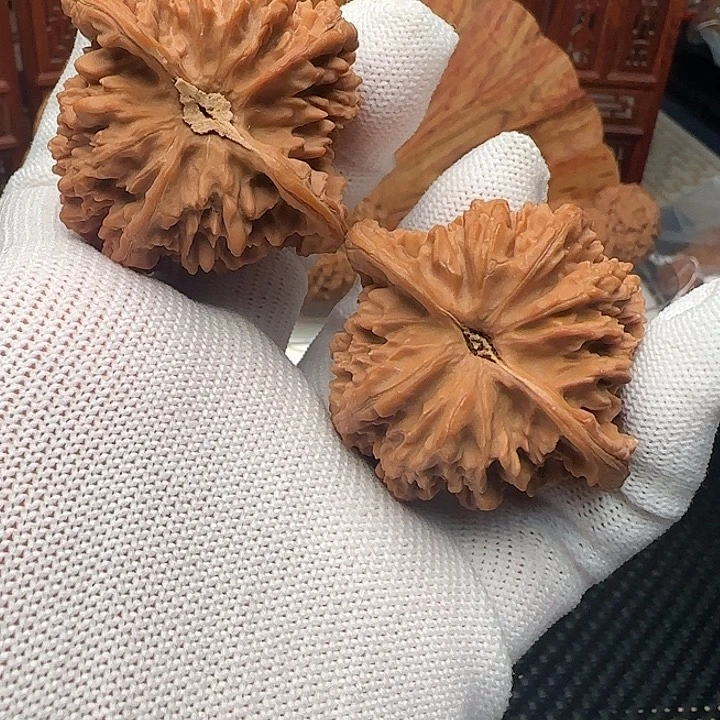 文玩核桃吊坠全品满天星46尺福利