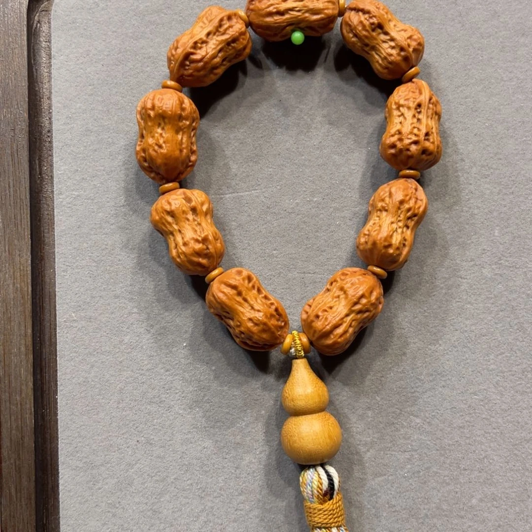 文玩核桃把件小花生手持